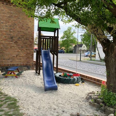 Alte Schule Cafe Und Pension Drehna Zewnętrze zdjęcie