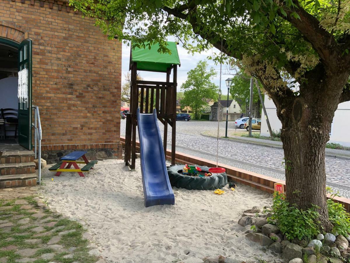 Alte Schule Cafe Und Pension Drehna Zewnętrze zdjęcie